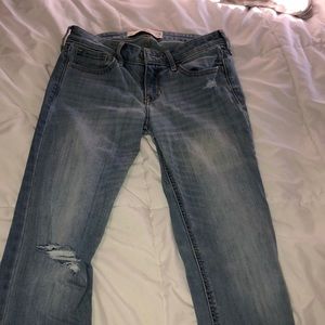 hollister jeans- worn once !
